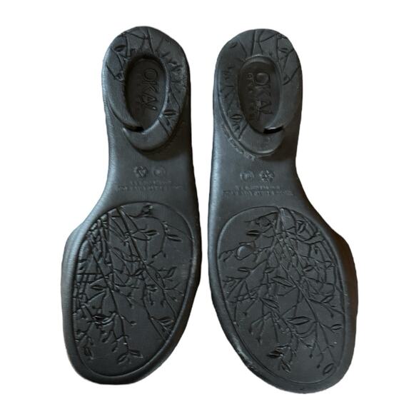 Oka-b Slide Sandals Womens M/L Licorice Black Flat Flower Crystal Accent - Picture 5 of 6